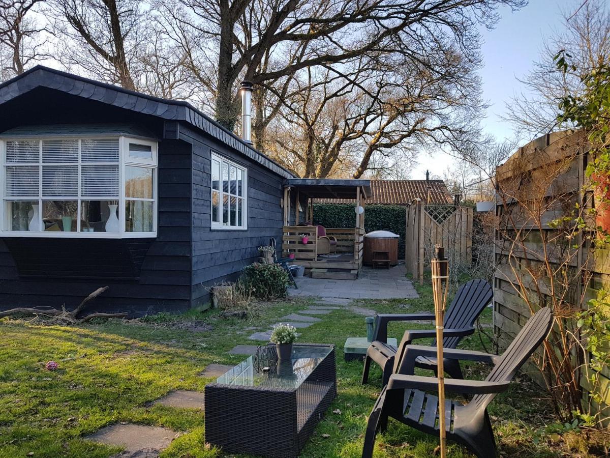 Chalet 2 Pers Met Hottub - Aan De Bosrand - Ijsselmeer - Gaasterland - Bos Rijs Exterior photo